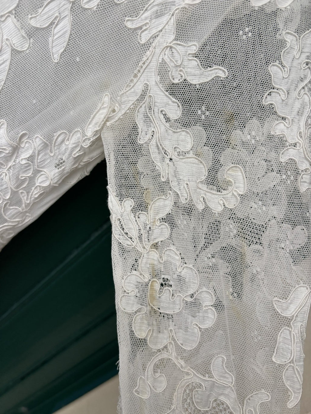 Source Wedding Dress - White