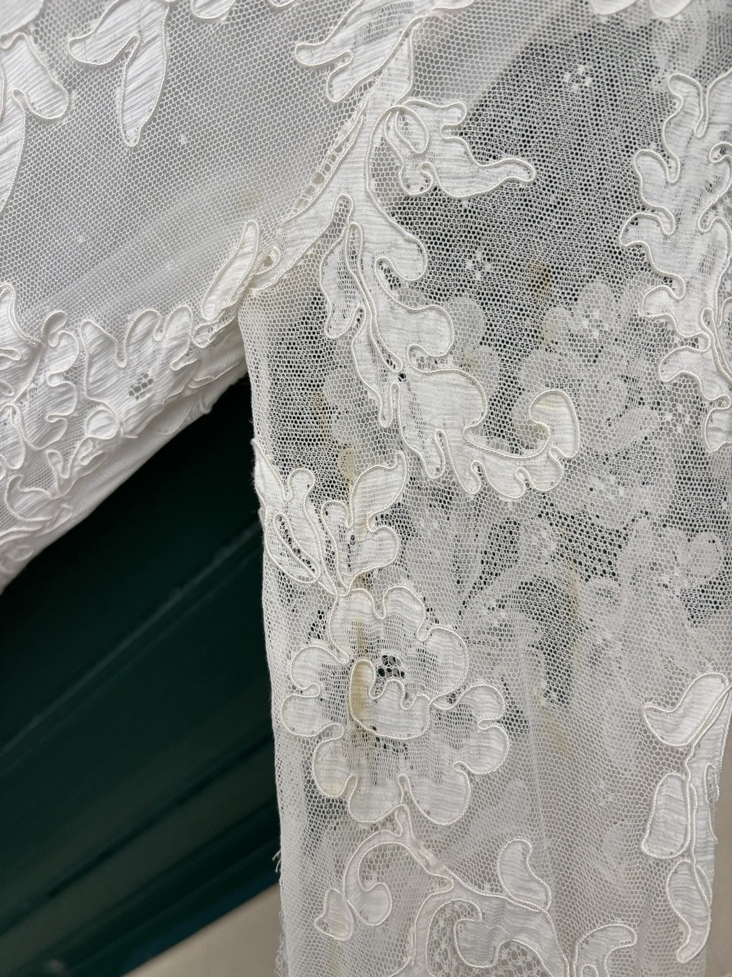 Source Wedding Dress - White