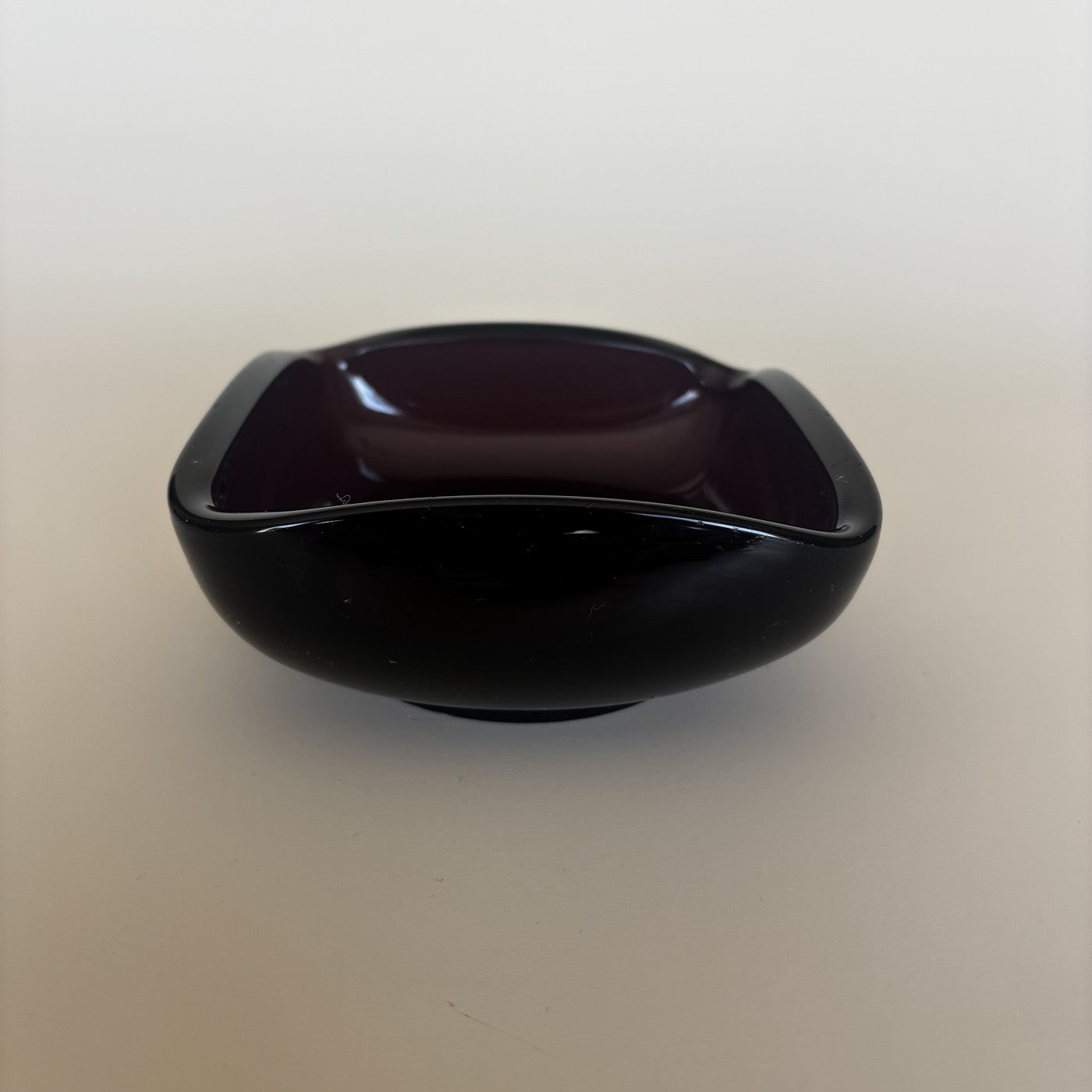 Vide Poche En Verre Violet