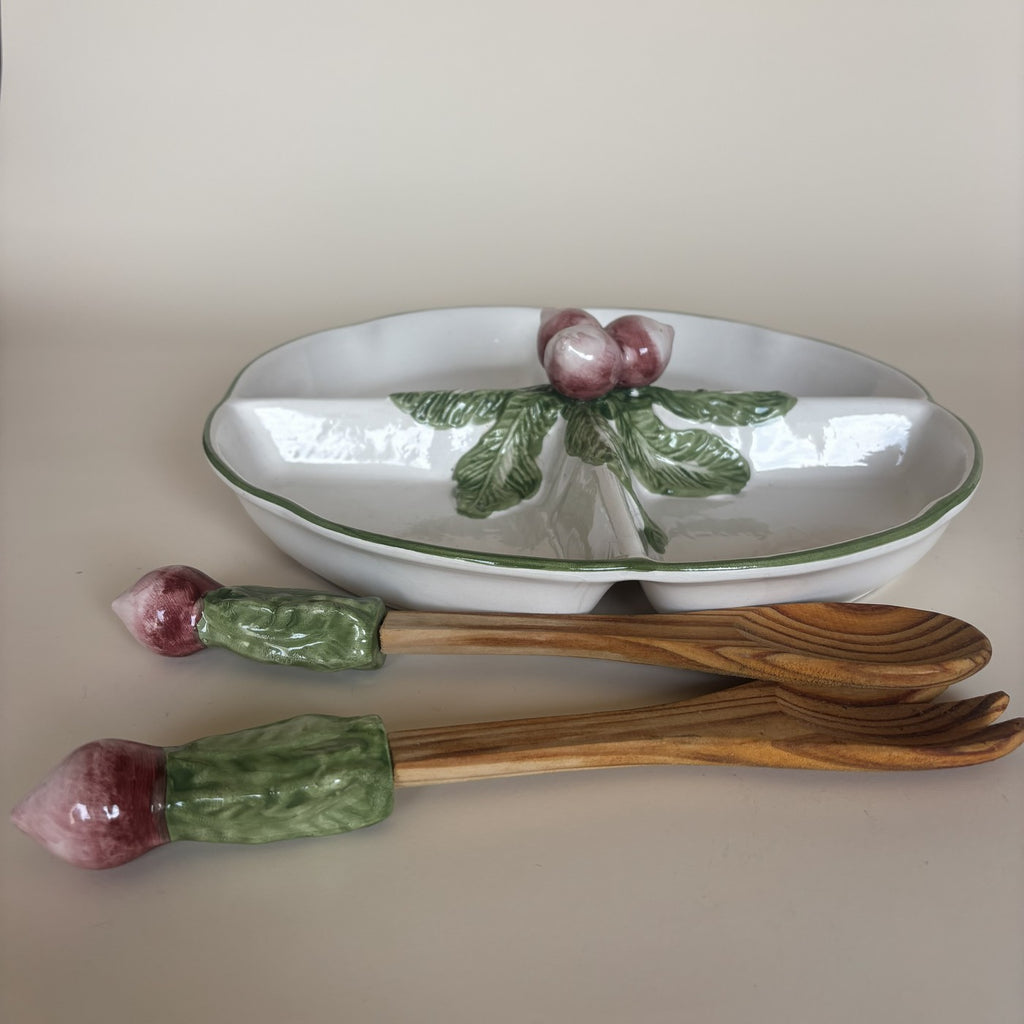 Plat En Barbotine Avec Couverts