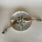 Plat En Barbotine Avec Couverts