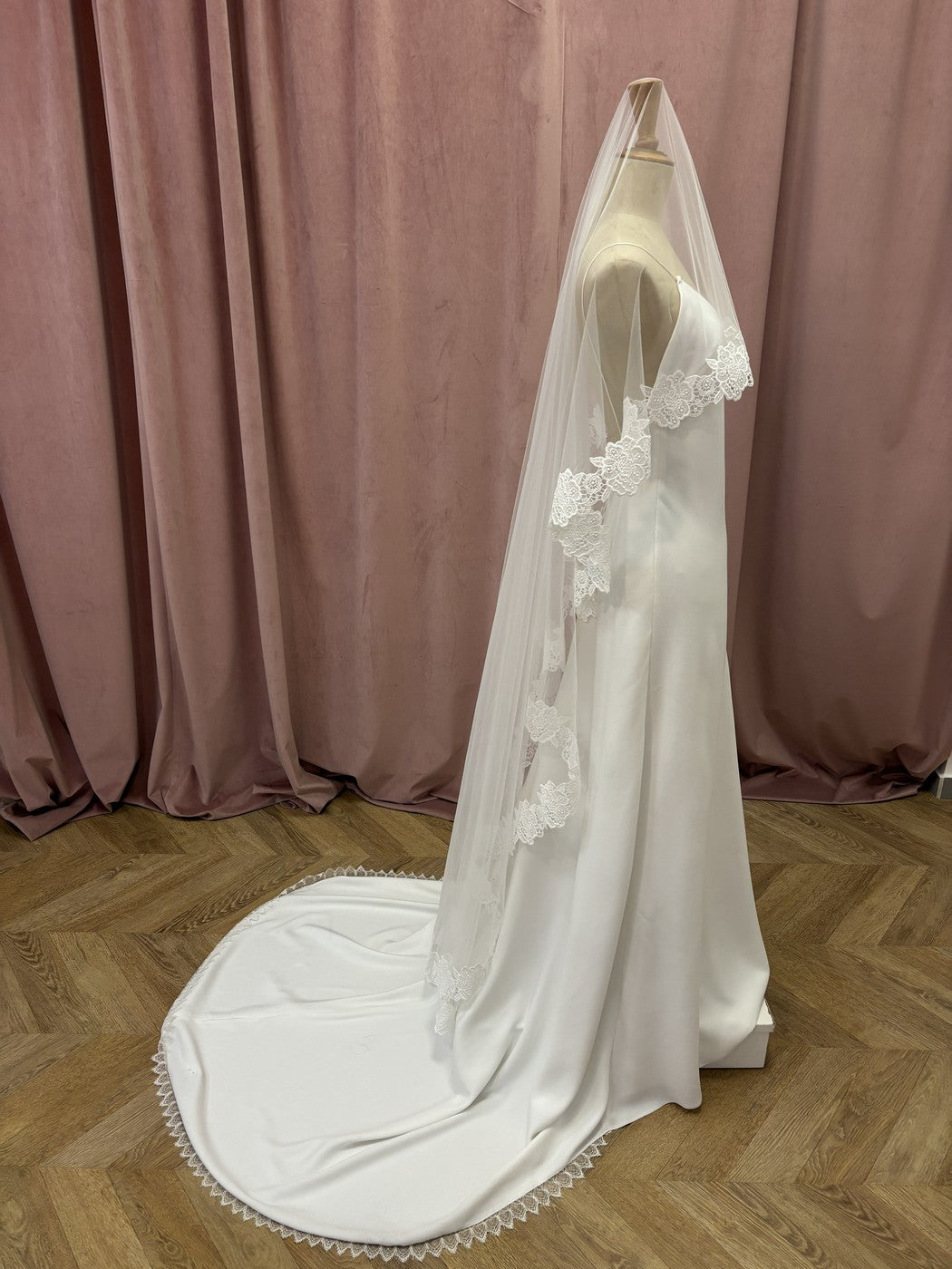 Reine Veil - Silk White