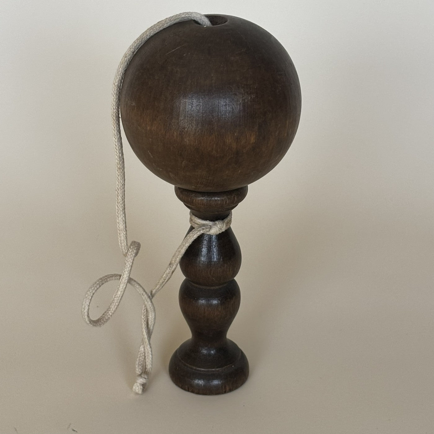 Bilboquet En Bois Vintage