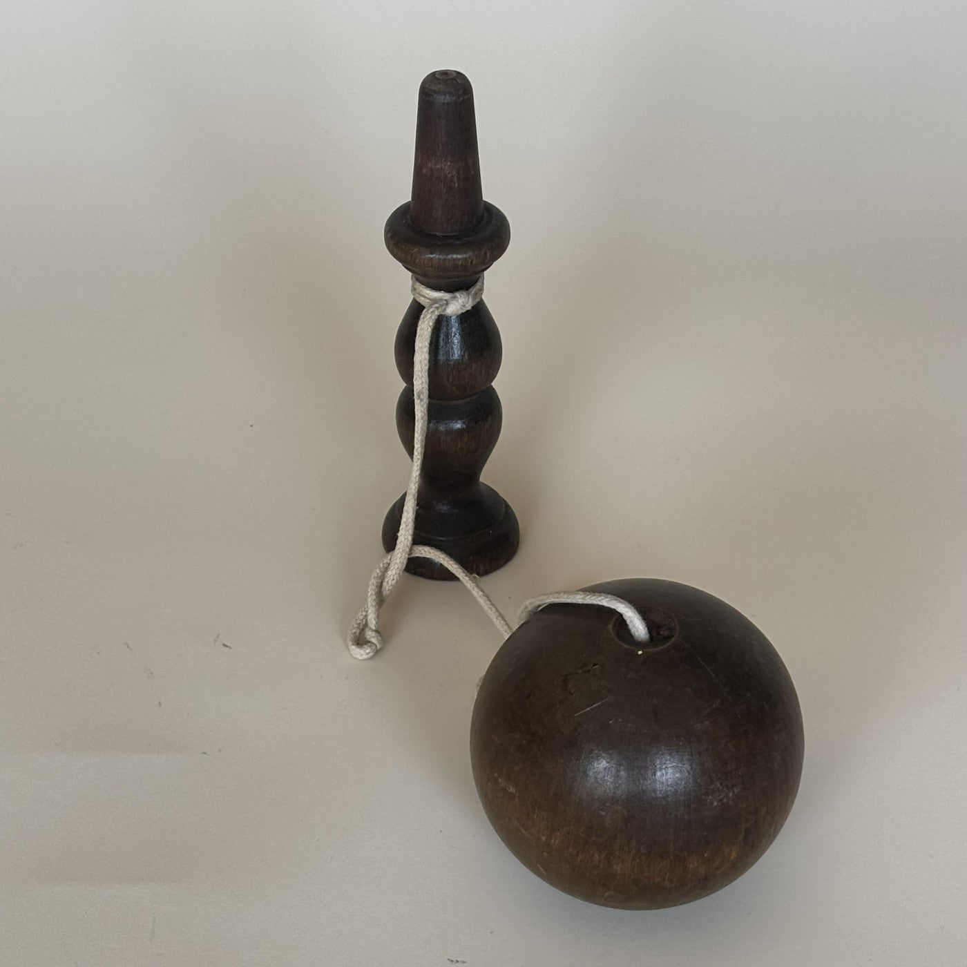 Bilboquet En Bois Vintage