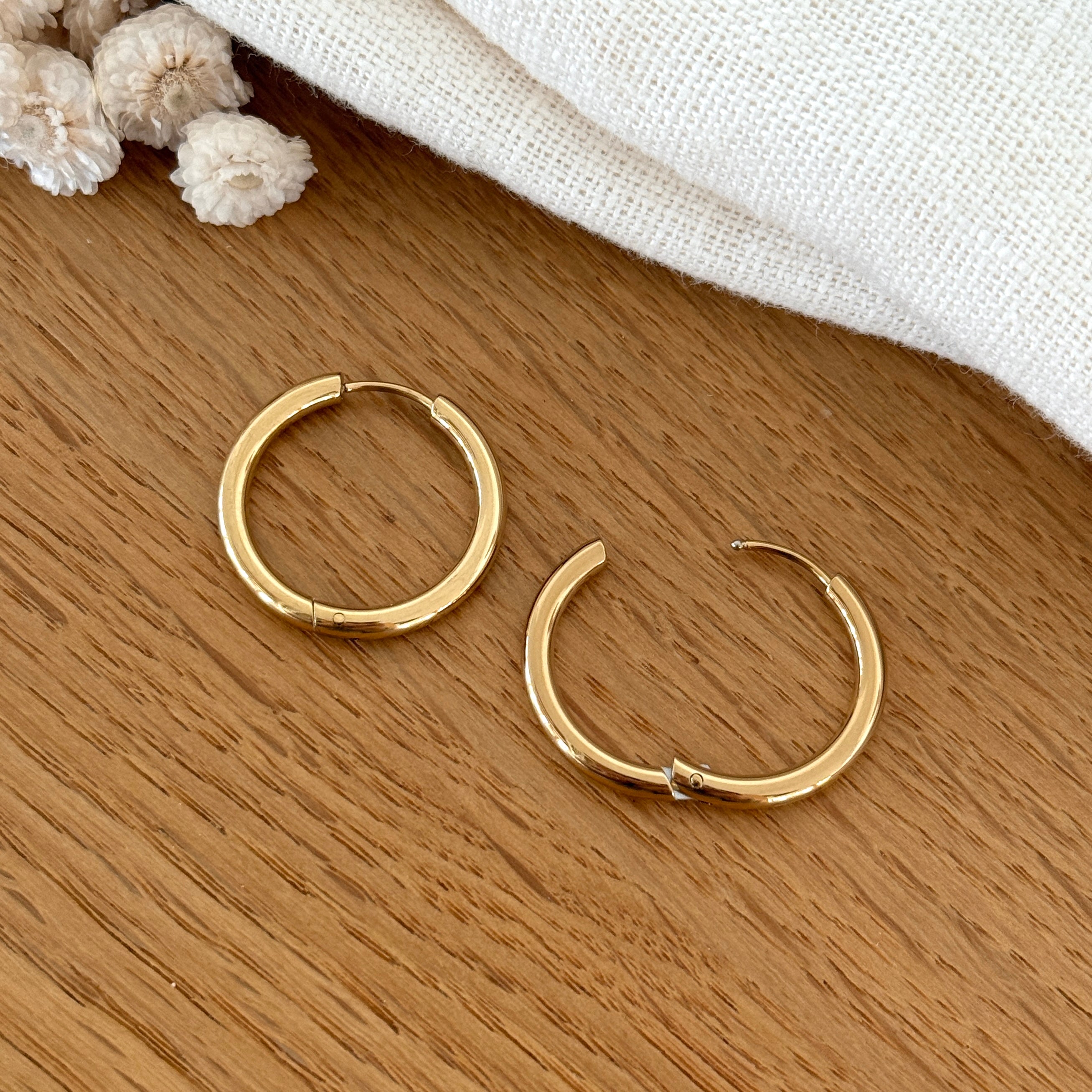 Pendientes Aros “Filo” Acero Dorado