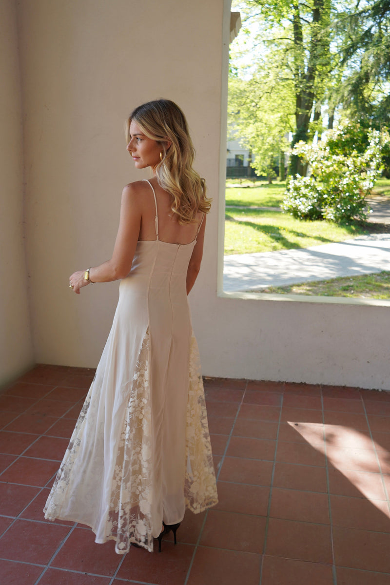 Robe Alba Lace