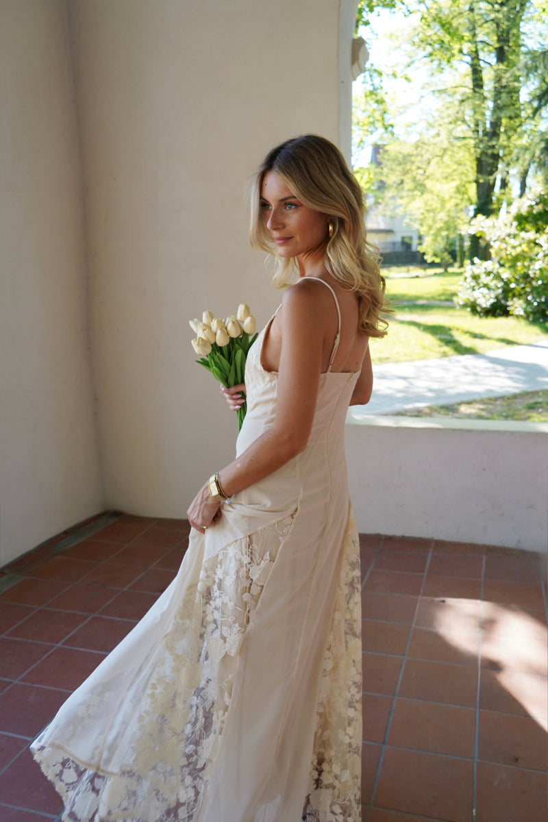 Robe Alba Lace