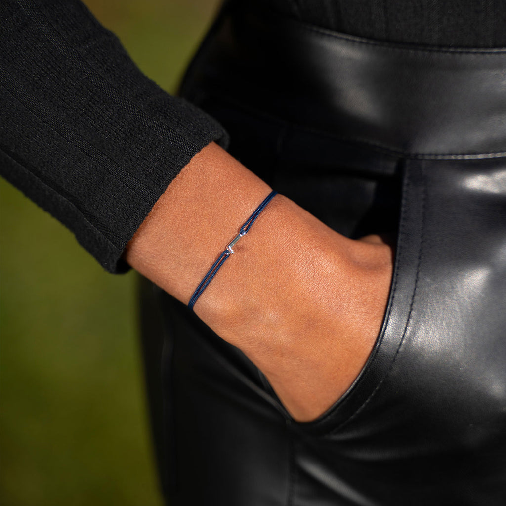 Pulsera L - Bañada en Plata - Negro