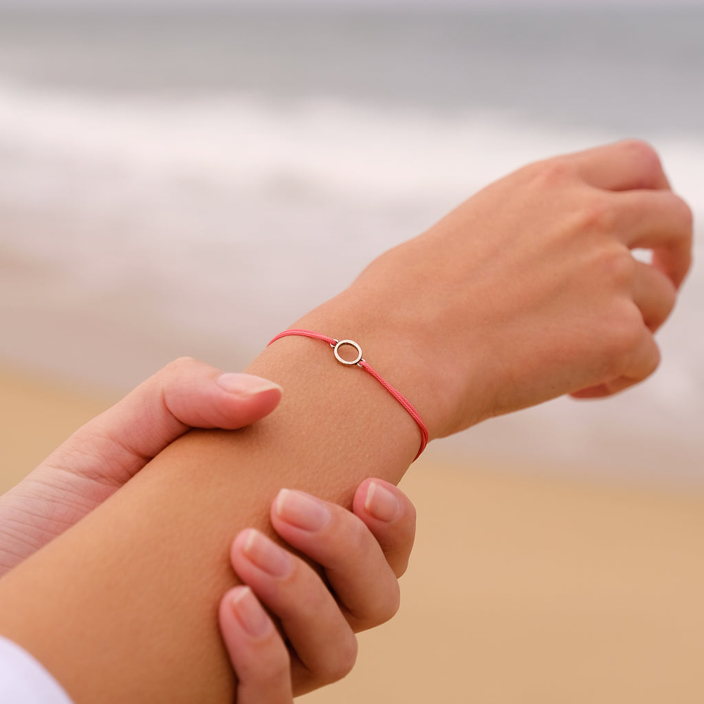 Pulsera O - Bañada en Plata - Negro