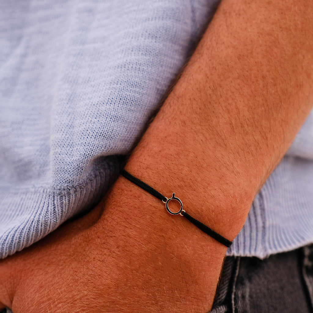 Pulsera Q - Bañada en plata - Negro