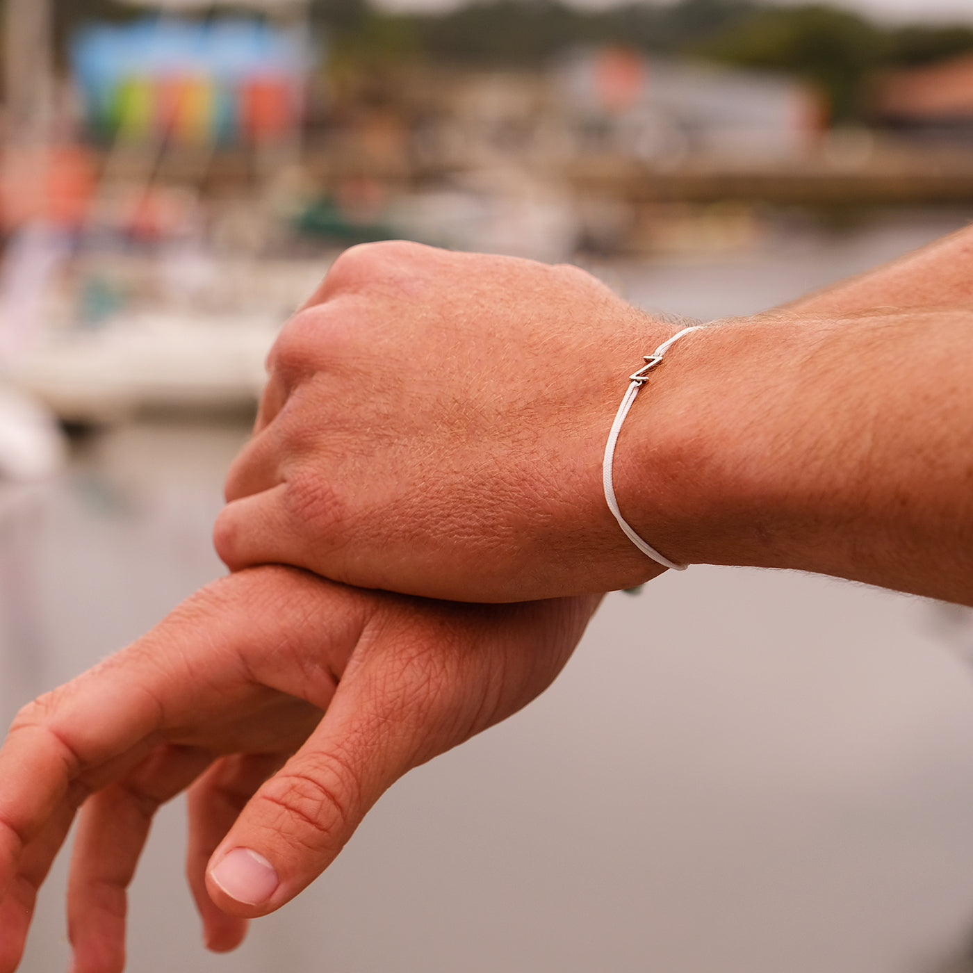 Pulsera Z - Bañada en plata - Negro