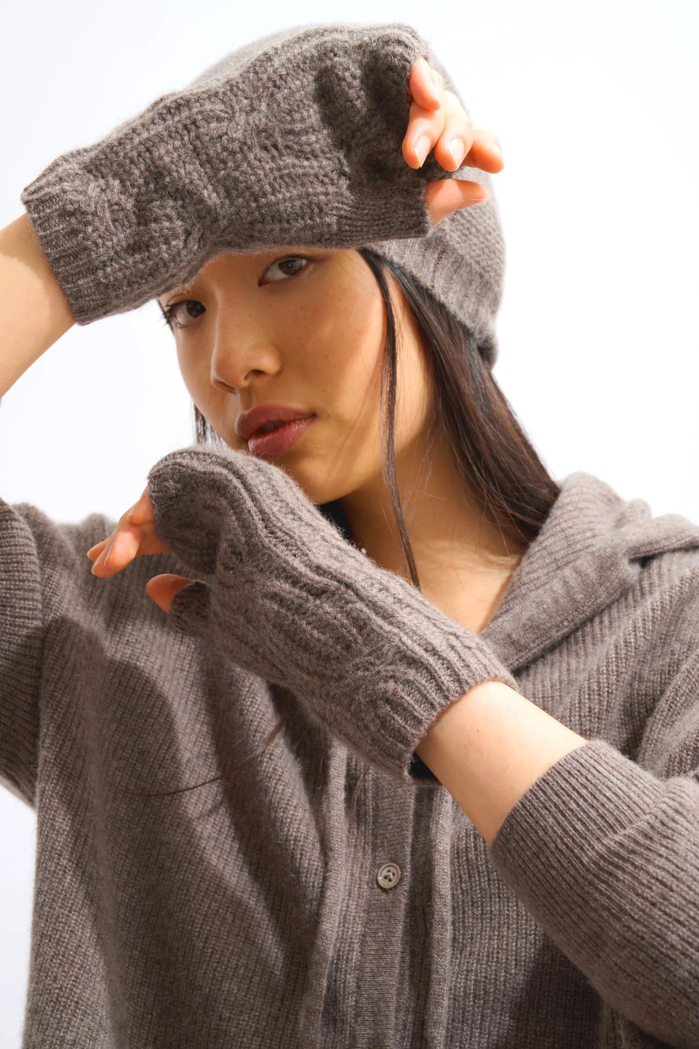 6-Ply Mittens - Iris - Brown