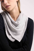 Bufanda Cuadrada con Flecos Unisex Irma en Cachemira - Gris Claro