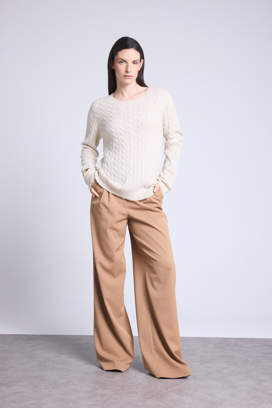 Jersey Isabella de cuello redondo trenzado - Crema - Mujer