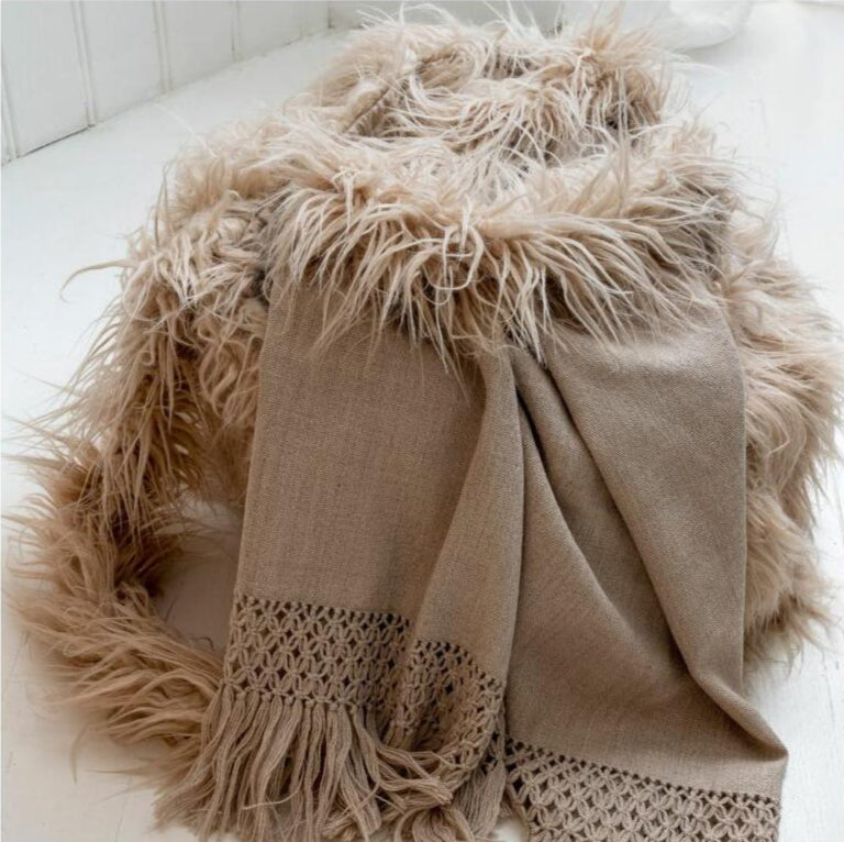 Wool Throw with Macramé Details - Isia - Powder