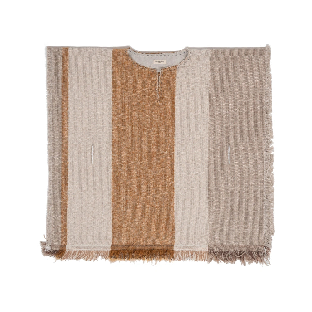 Poncho corto de inspiración amerindia