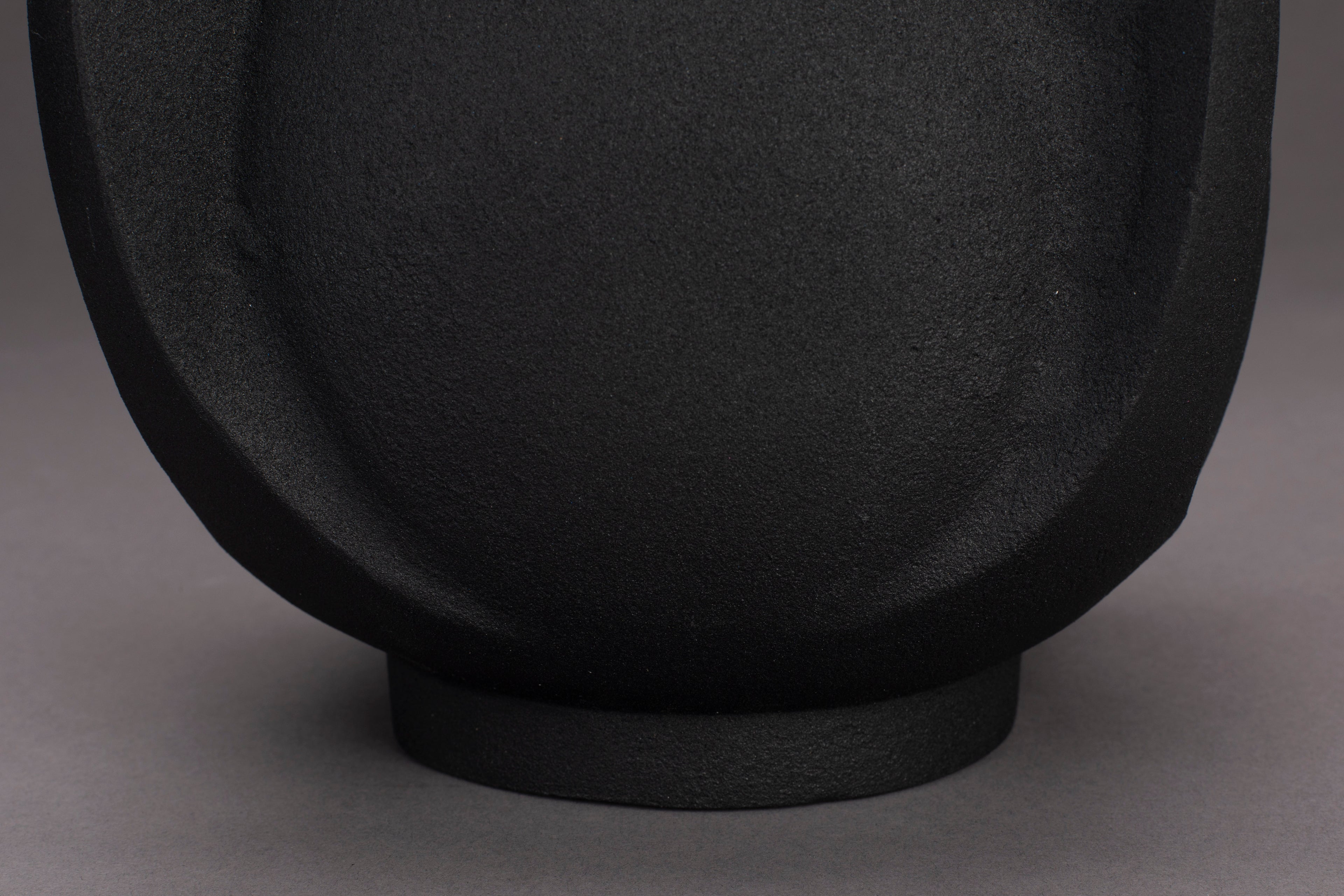 Thiago L - Vase - Aluminum - Black