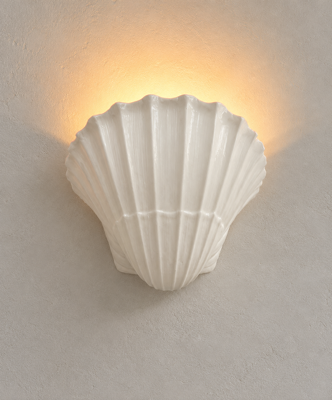 Coppia Di Applique A Conchiglia In Gesso Bianco Opaco/Francia/1970 - Bianco