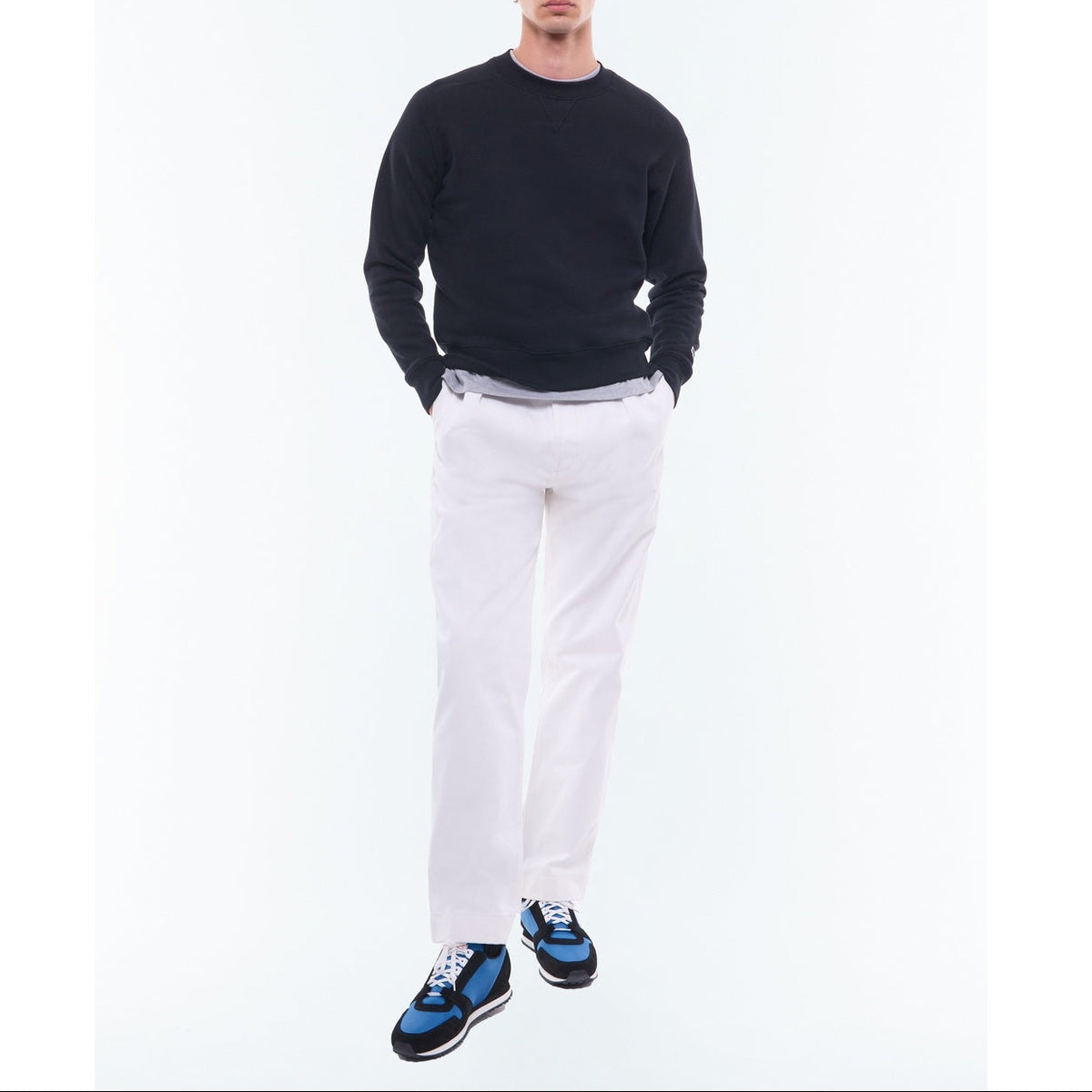 Black Crew-Neck Sweatshirt - Black