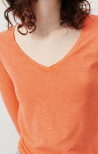 Camiseta de cuello en V - Rojo neón - Mujer