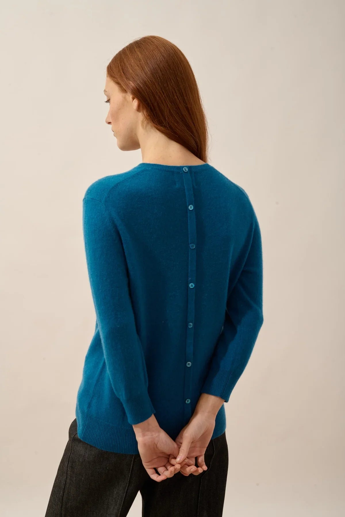 Jersey Cuello Redondo Botonado Espalda - Janice - Paon