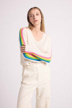 Jersey Cuello en V Bandas Arcoíris Mangas Java - Blanco