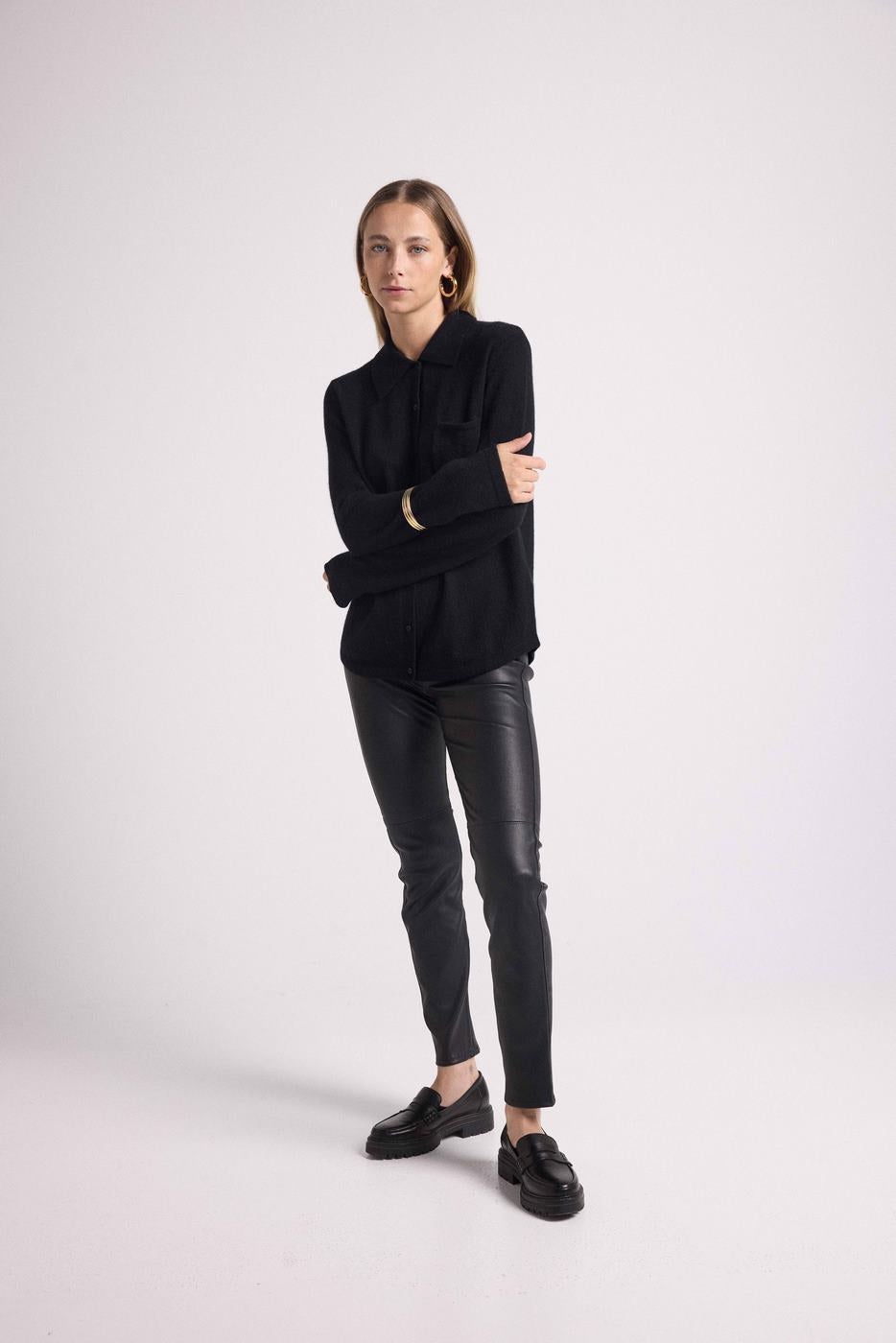 Johanna Women's Button-Up Shirt - Black