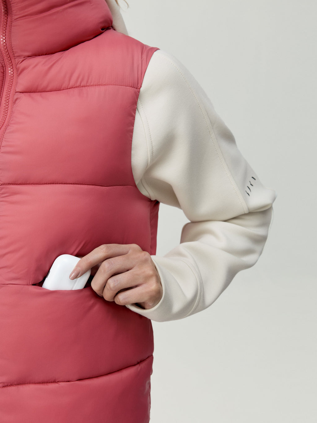 Jolie Vest - Goji - Women