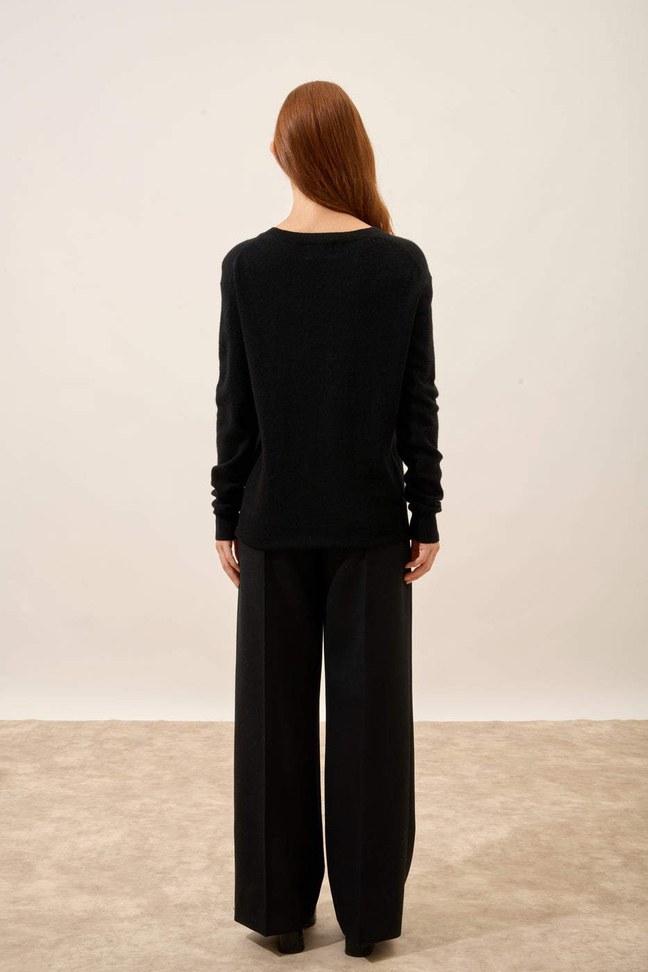 Jersey Cuello V - Nora - Negro