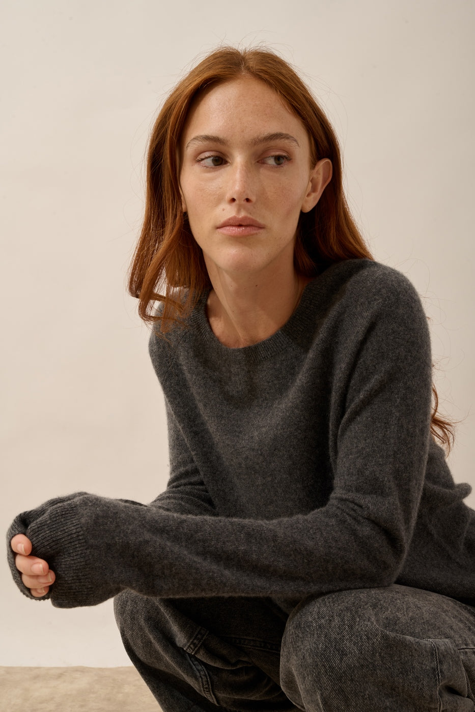 Jersey de Cuello Barco con Abertura en la Espalda - Abigail - Gris Antracita Vigoré