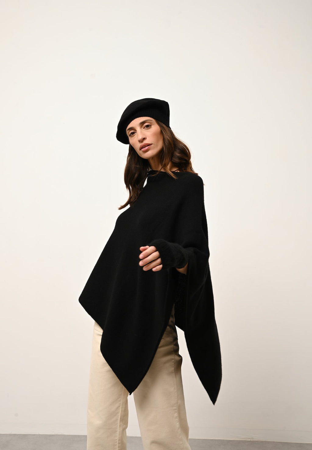 4-Ply Poncho - Ashley - Black