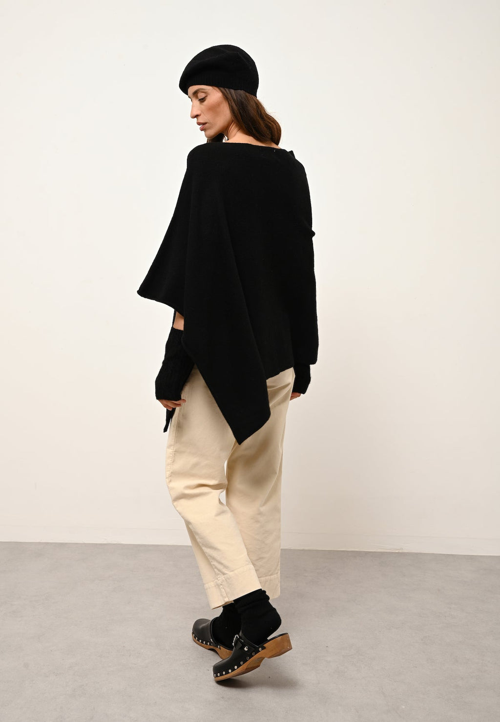 4-Ply Poncho - Ashley - Black