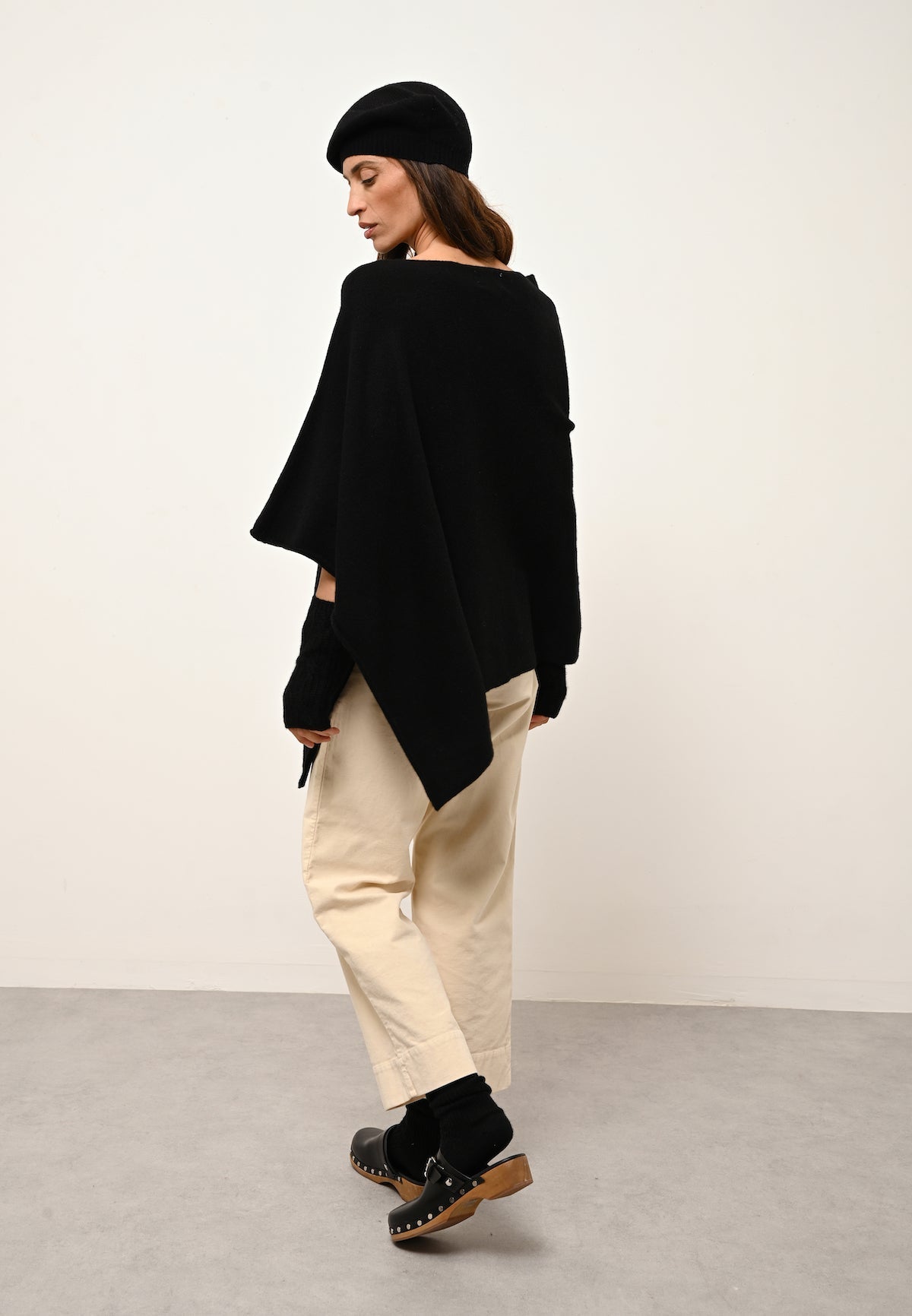4-Ply Poncho - Ashley - Black
