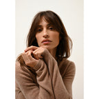 Jersey de Cuello de Pico Abby Camel Jaspeado - 100% Cachemira - 4 Hilos - Punto Jersey - Mujer