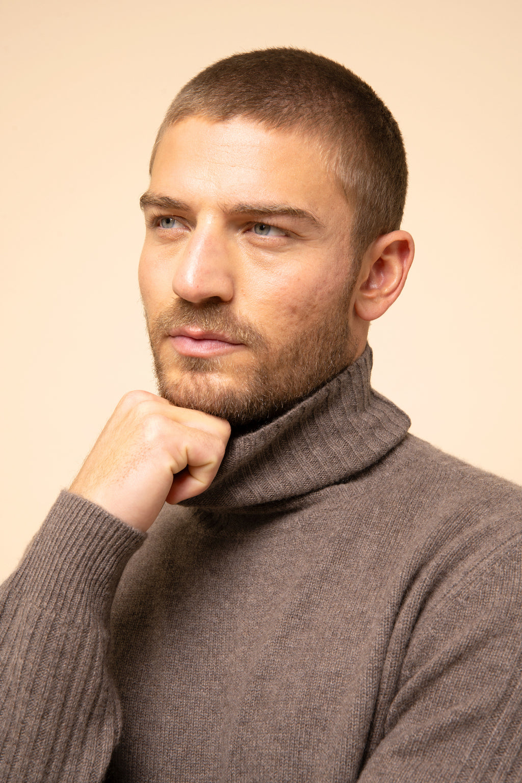 4-Ply Turtleneck Sweater - Black - Heather Taupe