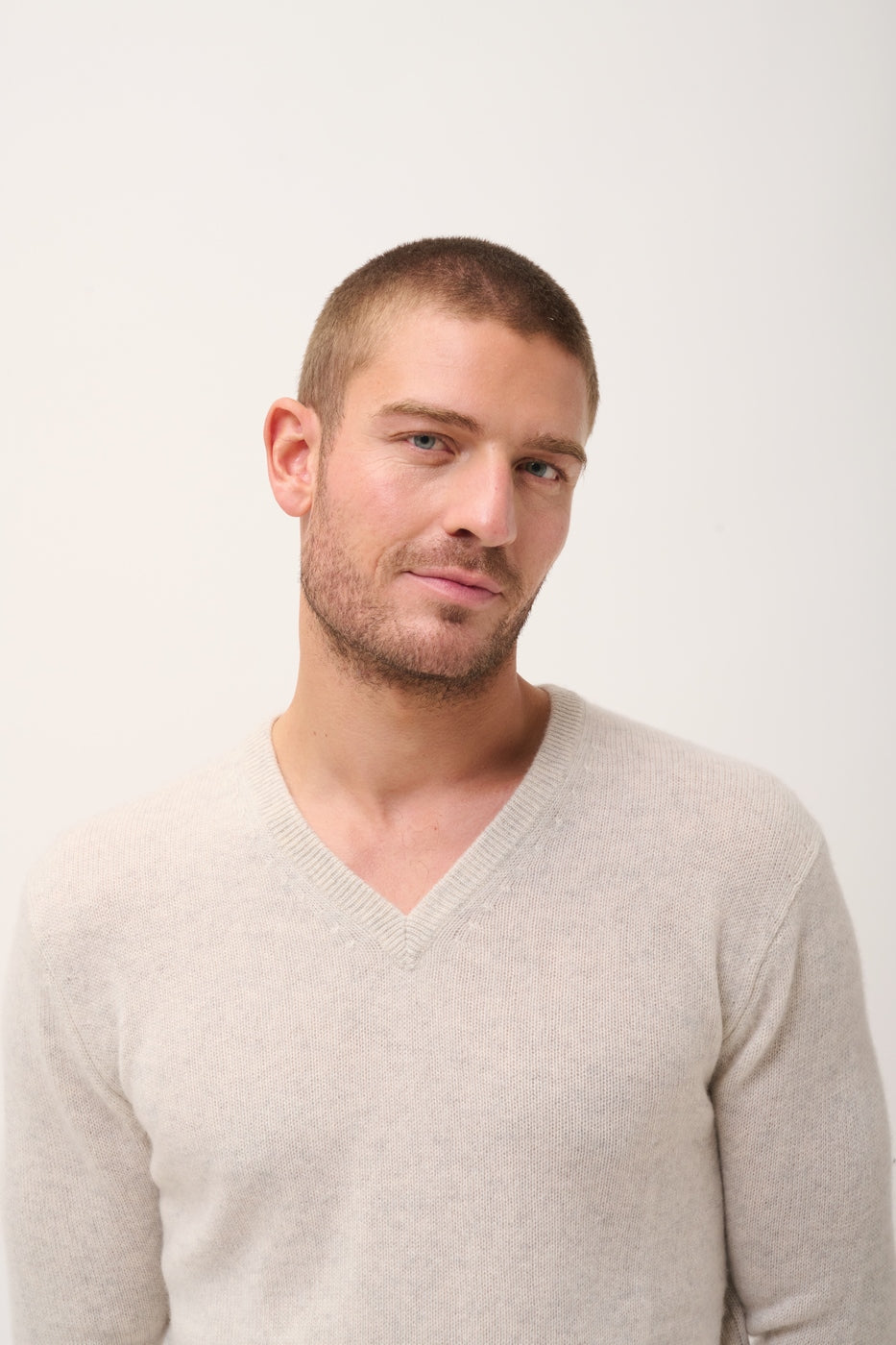 4-Ply V-Neck Jumper - Nathan - Pearl Grey Marl