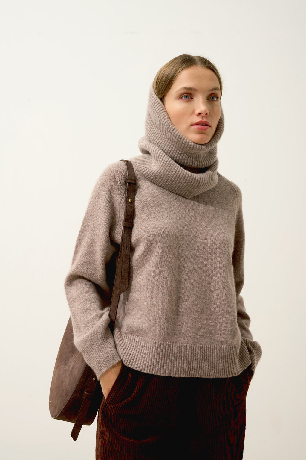 6-Strand Neck Warmer - Sofia - Heathered Caribou
