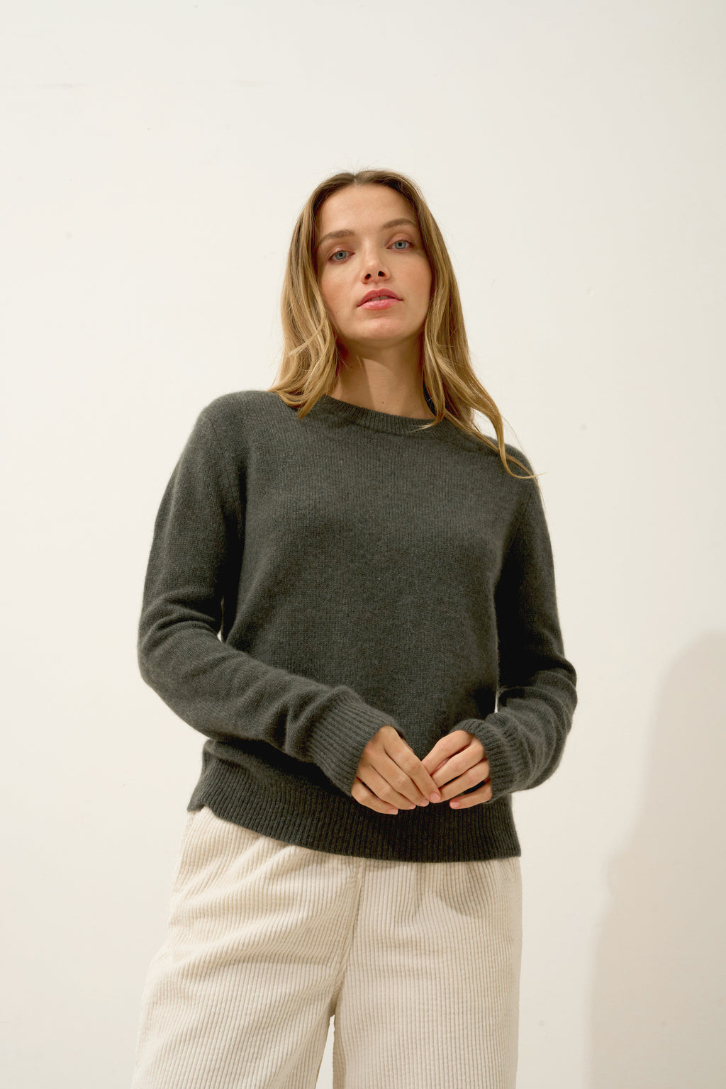 Lexini 4-Ply Crew Neck Sweater - 100% 4-Ply Cashmere - Heather Khaki - Women's