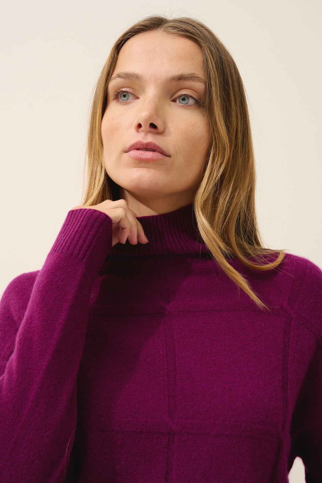 Just Cashmere - Loralia Turtleneck Sweater - 100% 2-Ply Cashmere - Plum - Women's