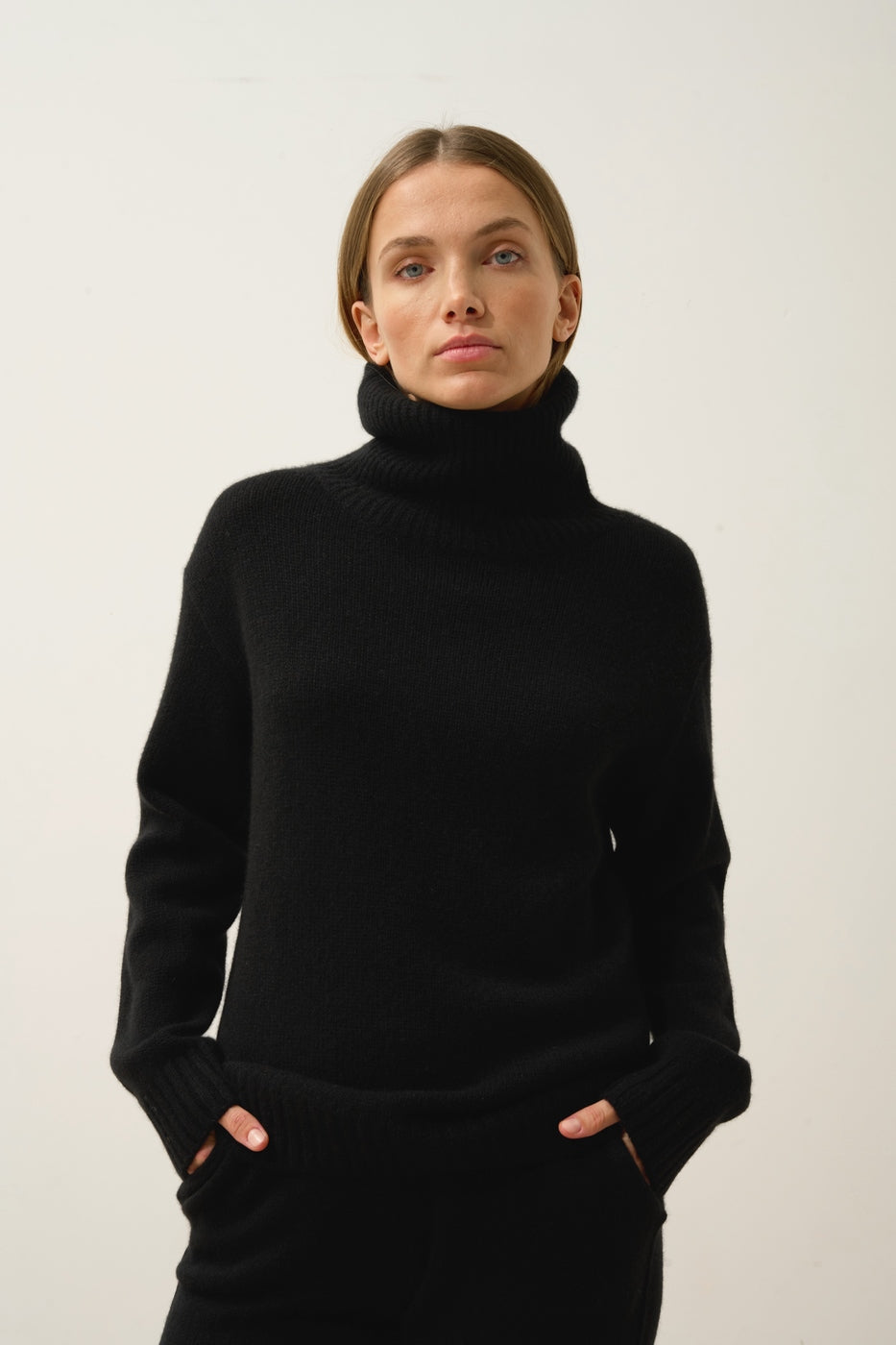 Pull Col Roulé 4 Fils - Iseria - Noir