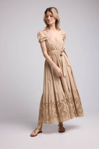 Vestido largo de manga corta - Beige
