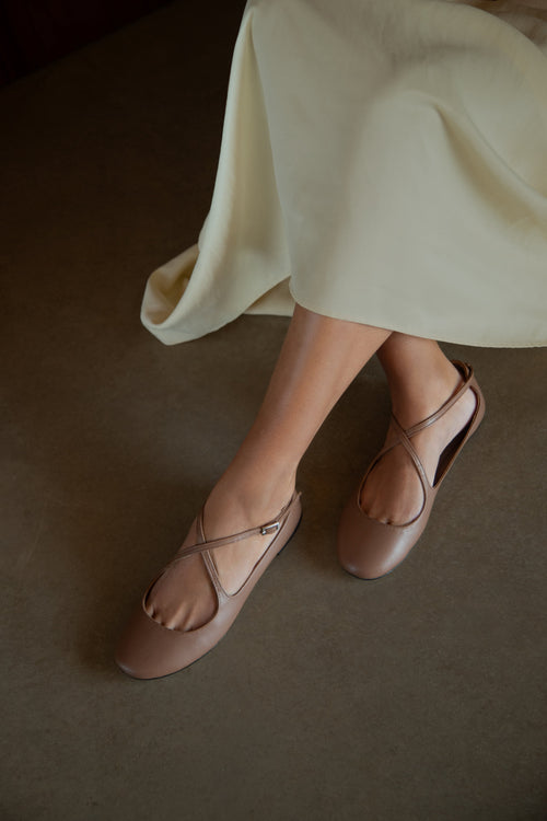 Ballerine Lottie Crossed Camel Brown
