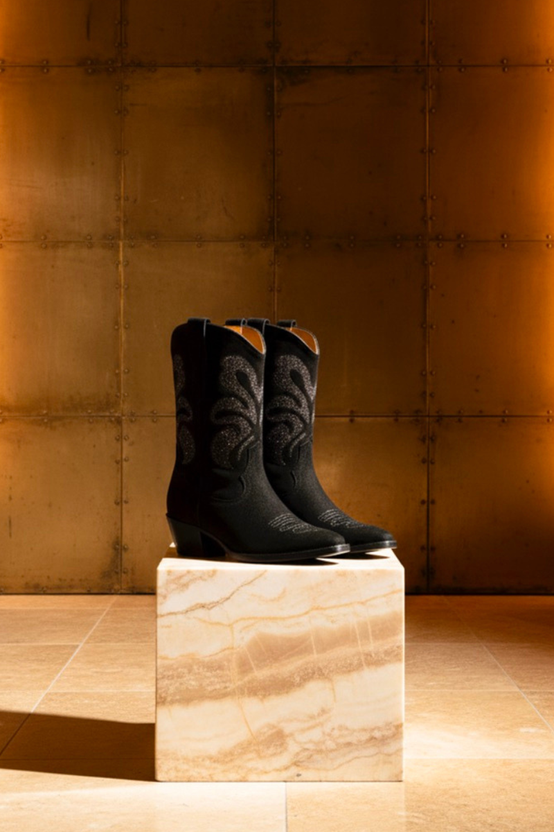 Jodo - Black Velvet Leather & Steel Glitter