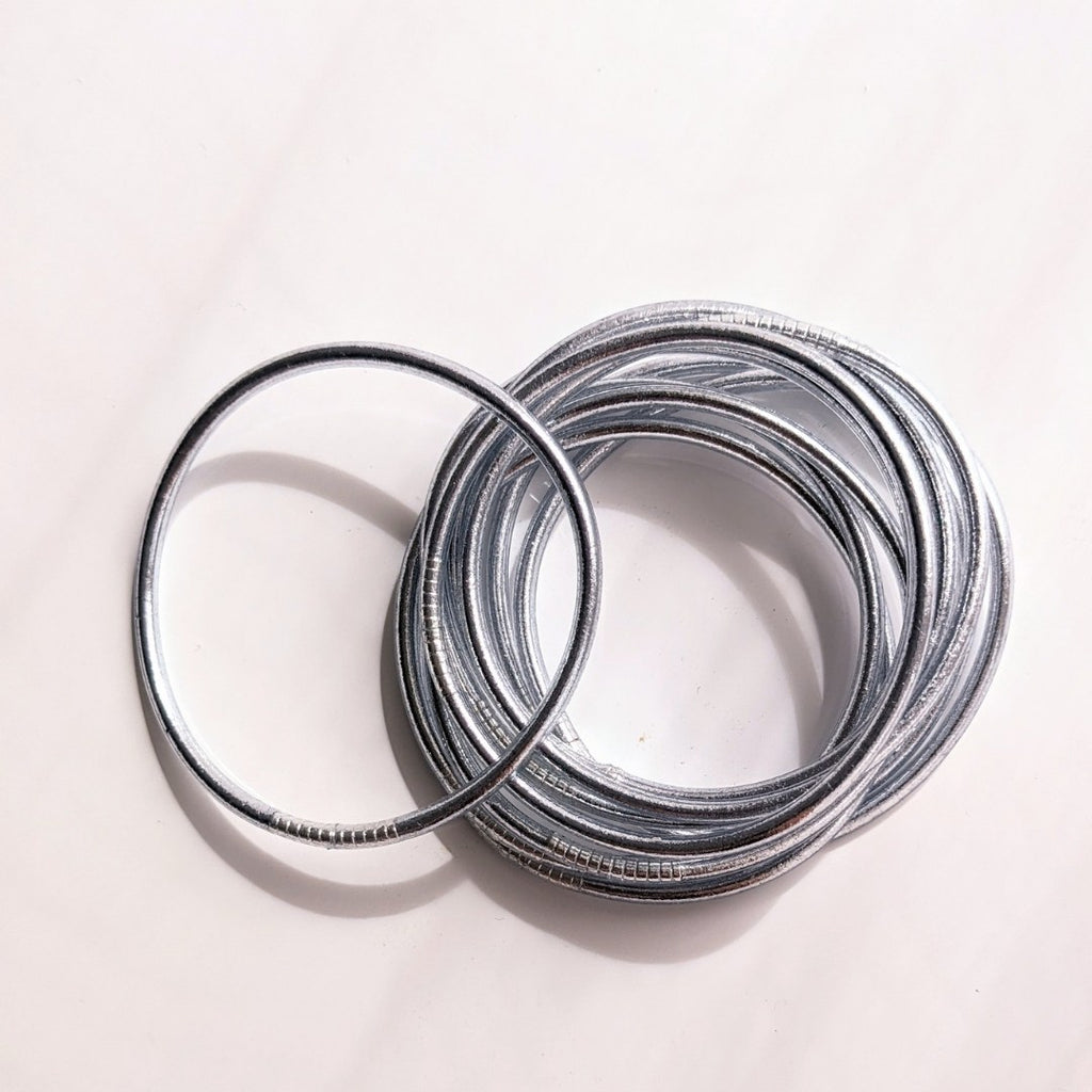 Bracciale rigido buddista sottile - Argento