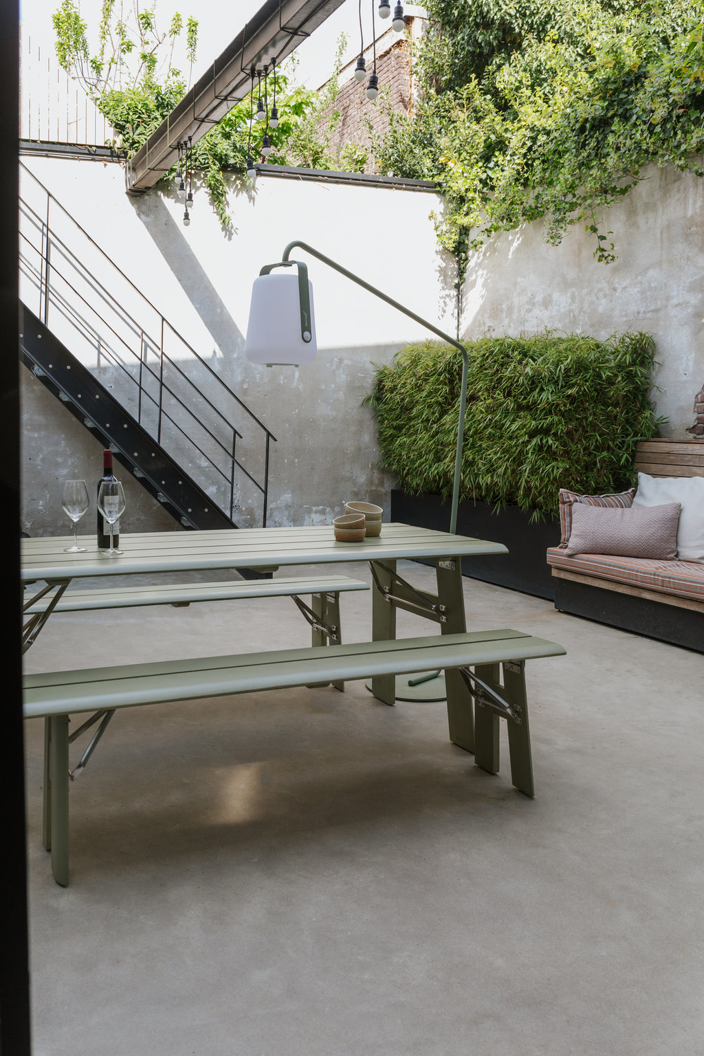 Avenue - Outdoor Table - Pine Wood - Sage Green/Green