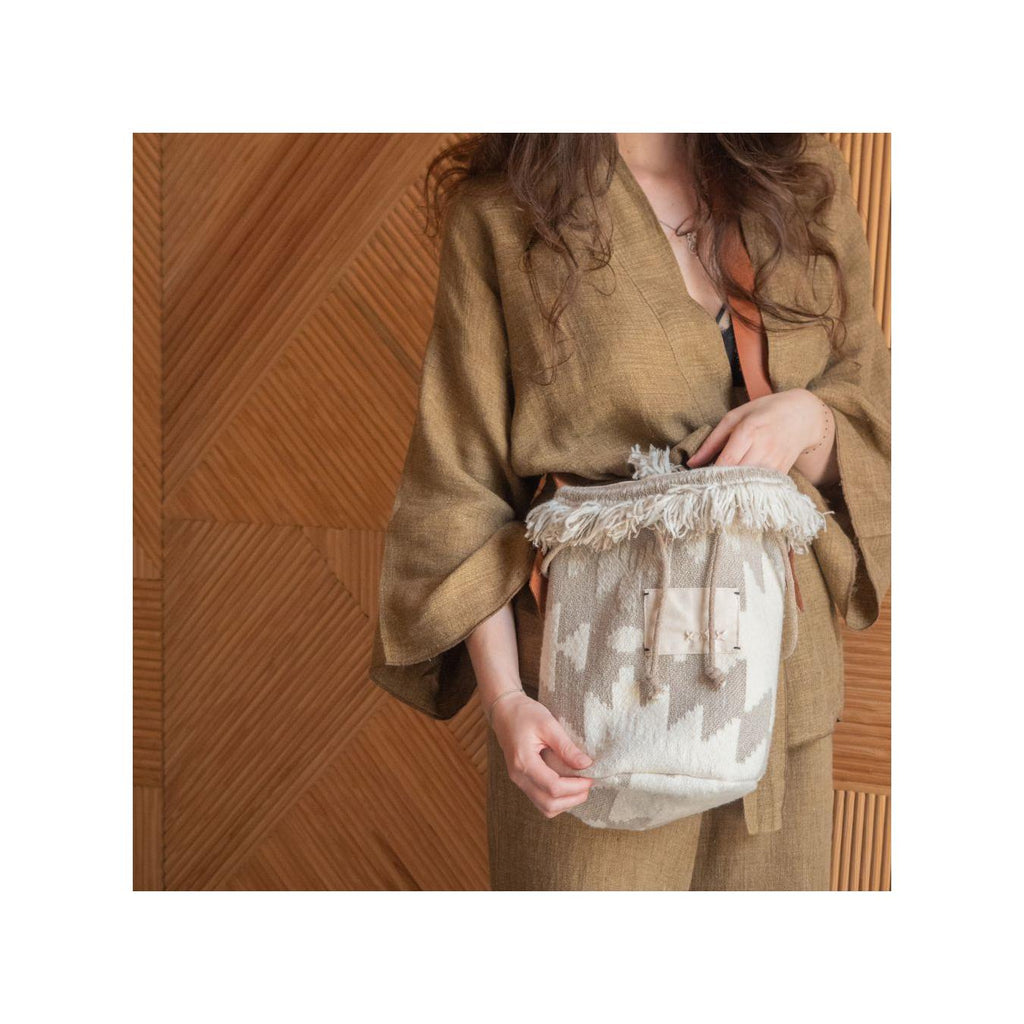 Kilim Pattern Wool Bucket Bag - Kayak - Ecru