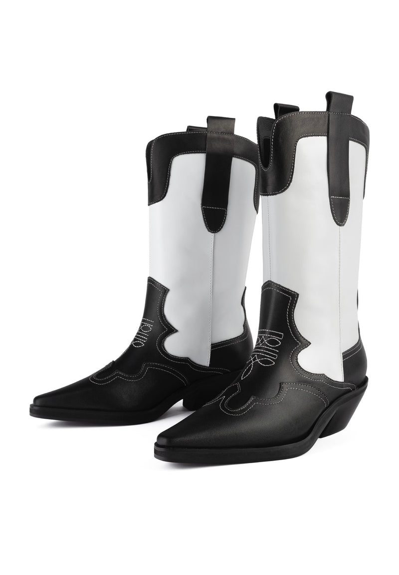 Deep Inside Of Me Boots - Black And White