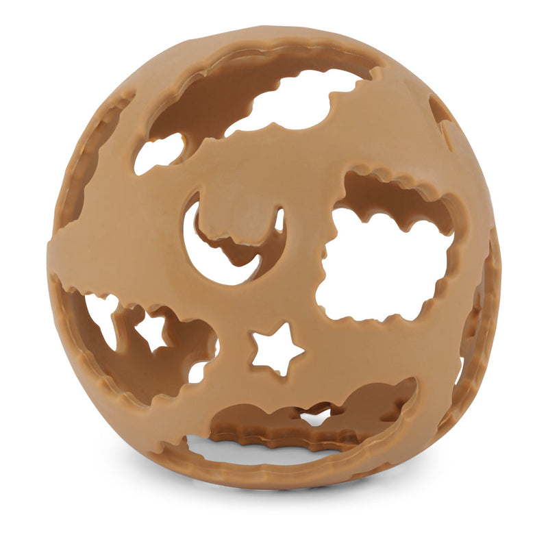 Balle d'activité Brown KONGES SLOJD - Sélection Konges slojd à retrouver sur amaetc.com, concept store eco friendly pour enfants