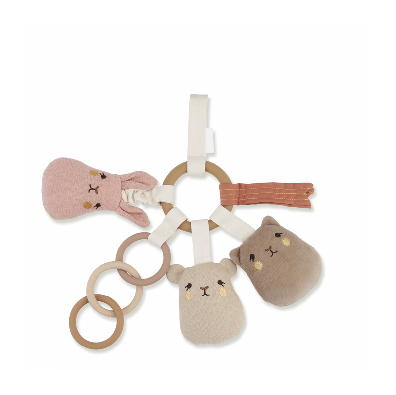 Anneau d'éveil tiny friends sand KONGES SLOJD - Sélection Konges slojd à retrouver sur amaetc.com, concept store eco friendly pour enfants