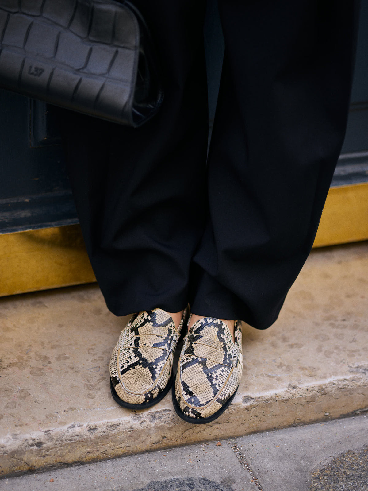 To Make It Easier Flat Shoes - Snake Print